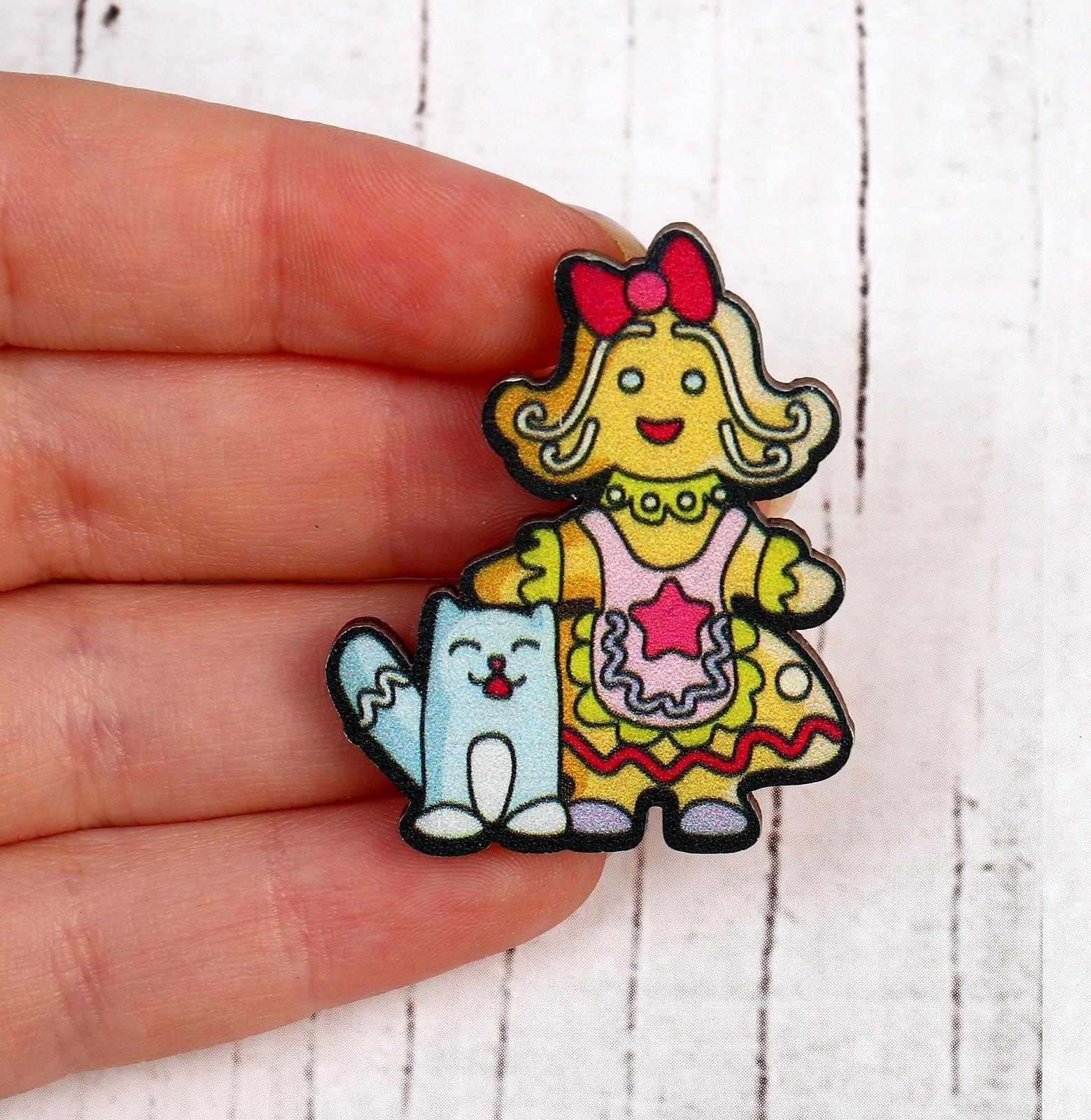 Деревянный значок «Мисс Пря»