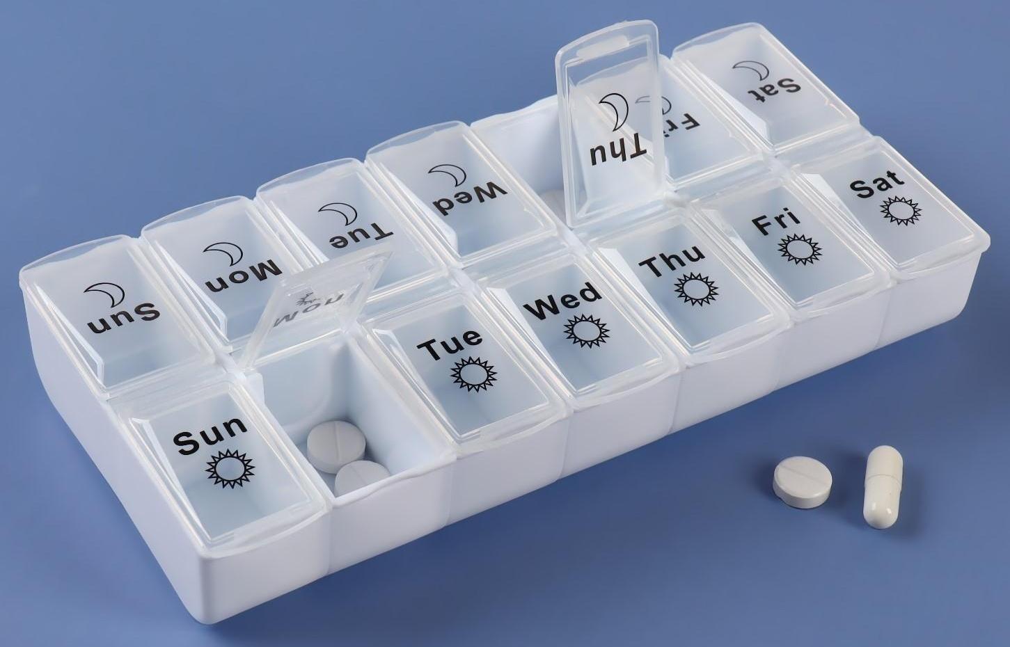 Таблетница-органайзер «Неделька», со съёмными ячейками, английские буквы, утро/вечер, 7 контейнеров по 2 ячейки, цвет белый