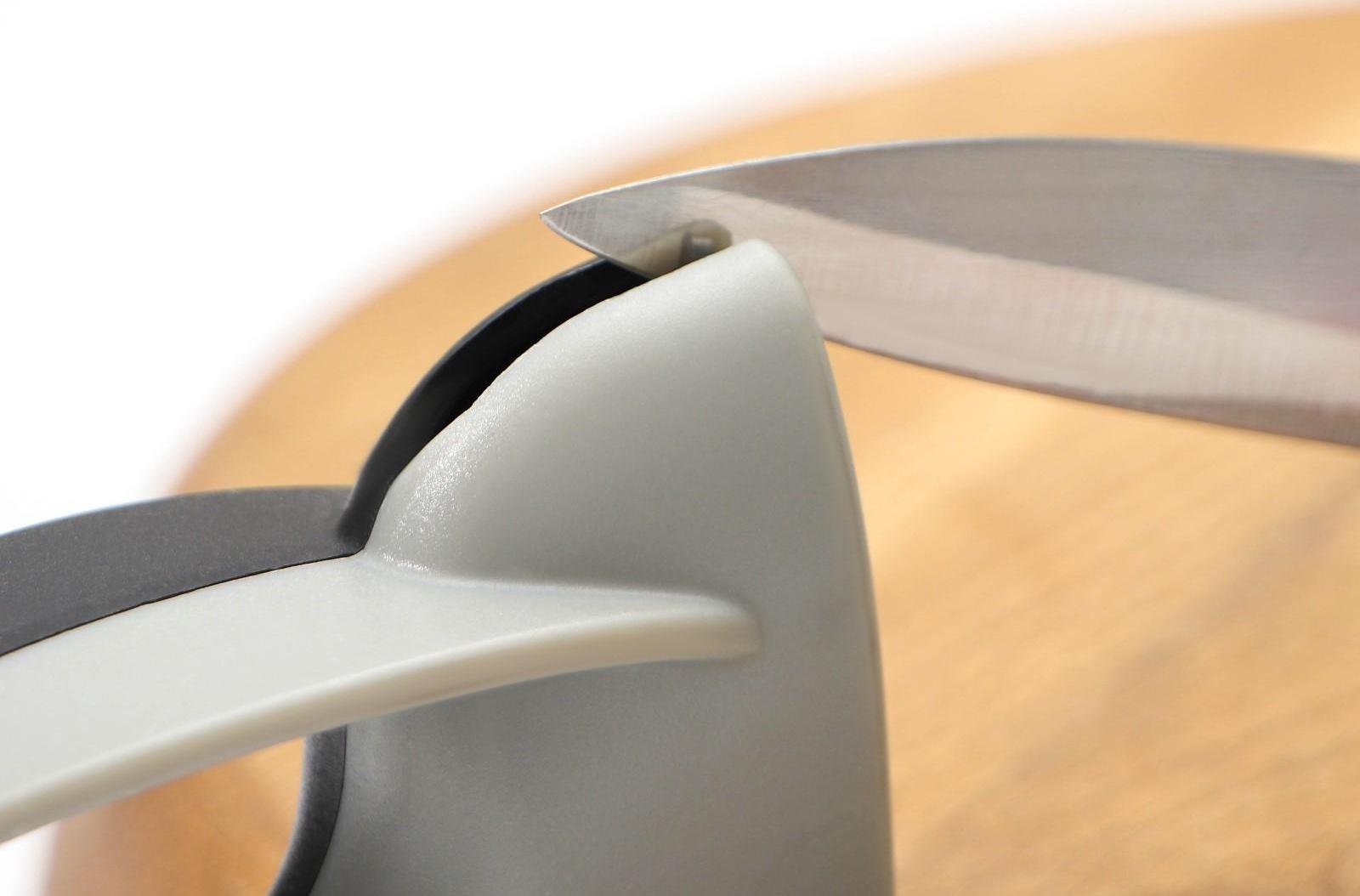 Точилка для ножей Доляна «Блеки», 14 см, цвет черно-серый