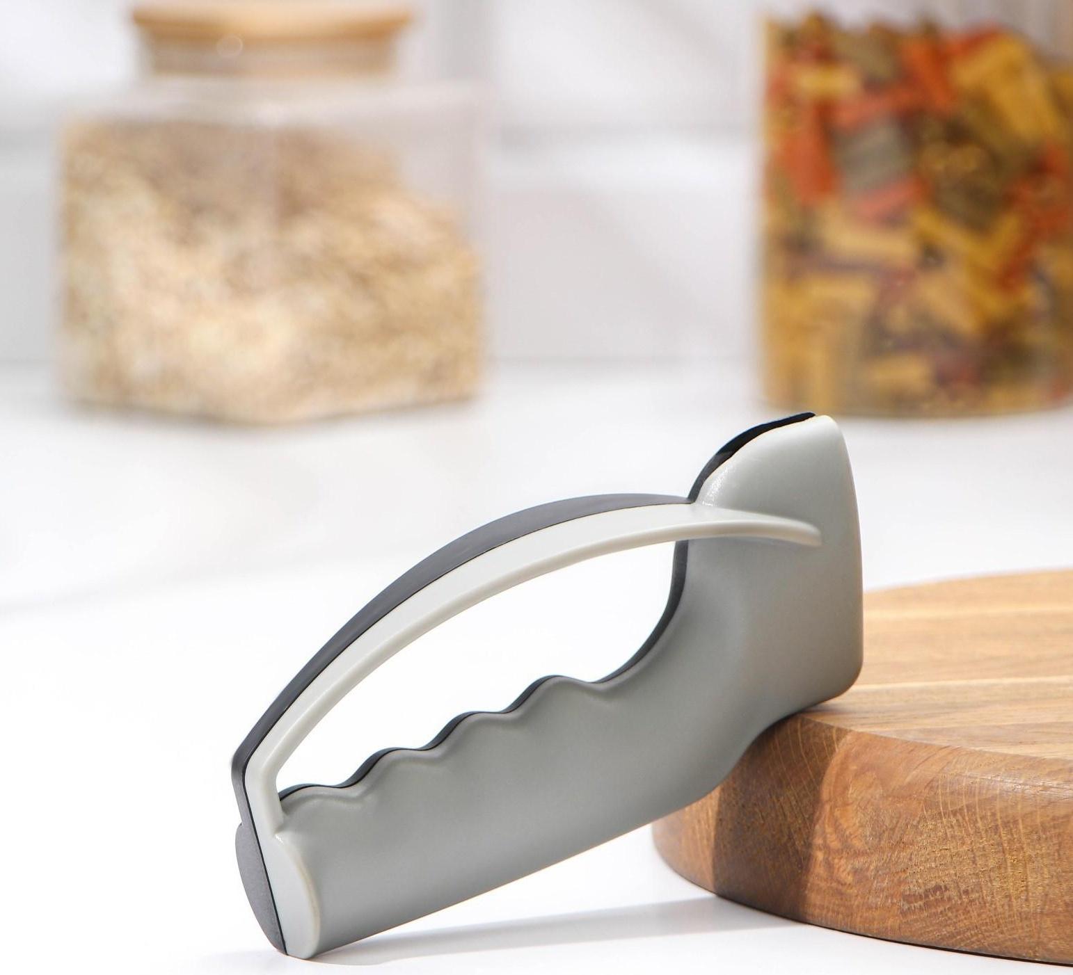 Точилка для ножей Доляна «Блеки», 14 см, цвет черно-серый