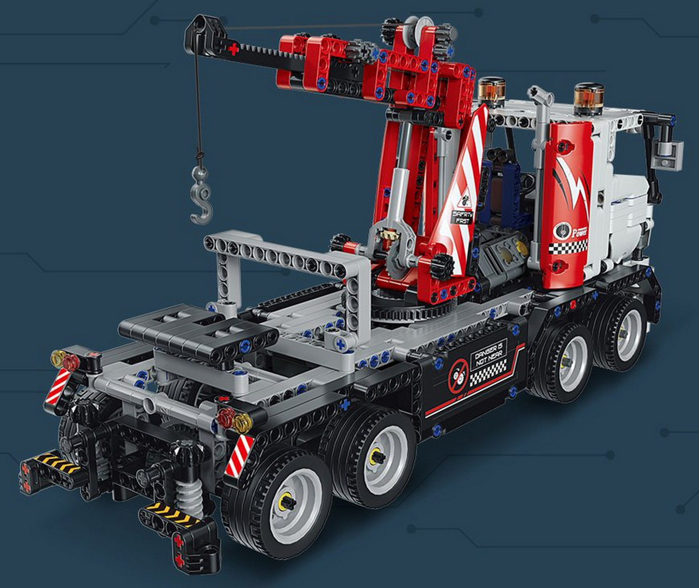 Радиоуправляемый конструктор Mould King «Тягач с манипулятором» 15027/ 938 детали