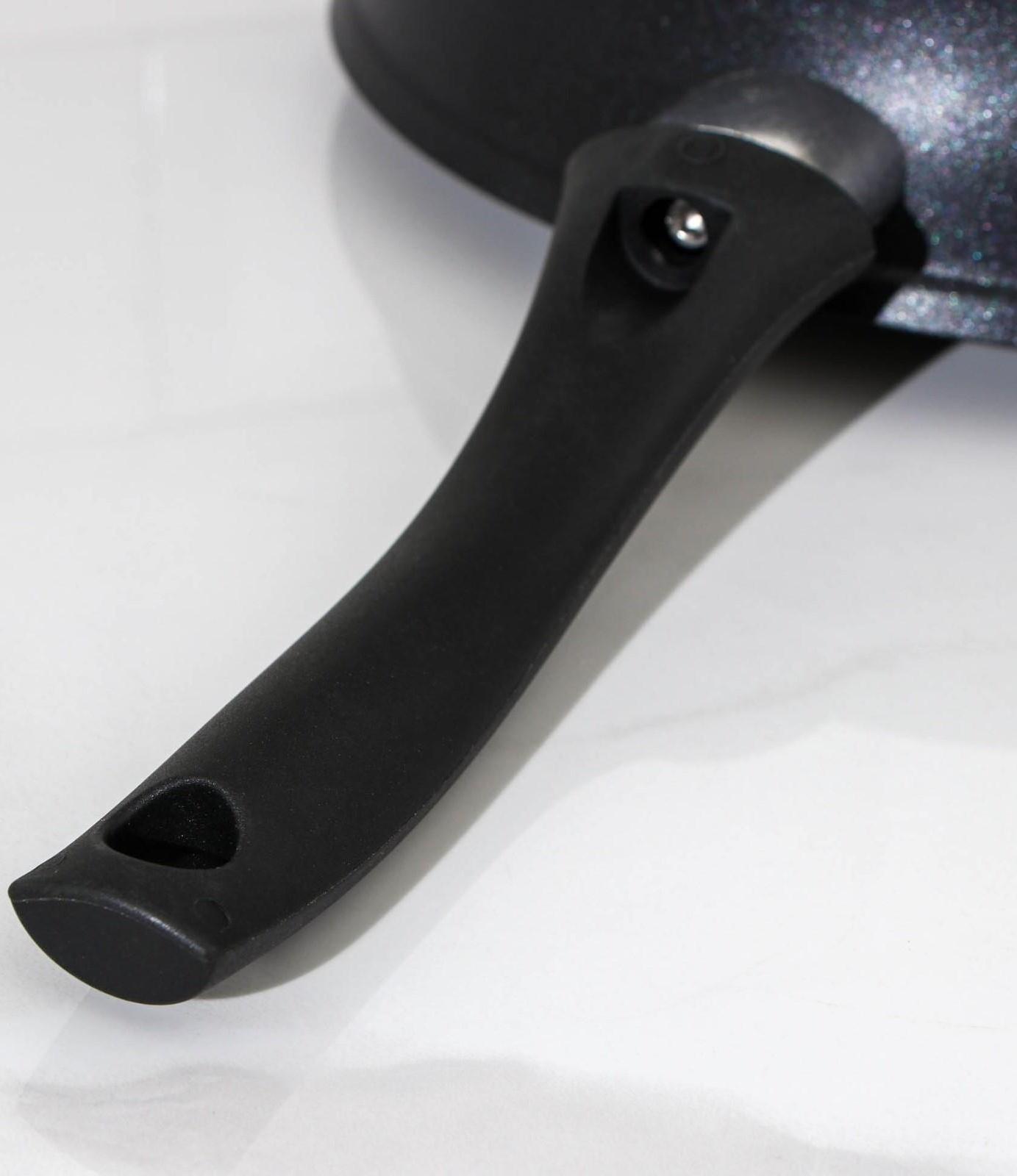 Сковорода «Традиция», d=24 см, пластиковая ручка, антипригарное покрытие, цвет чёрный