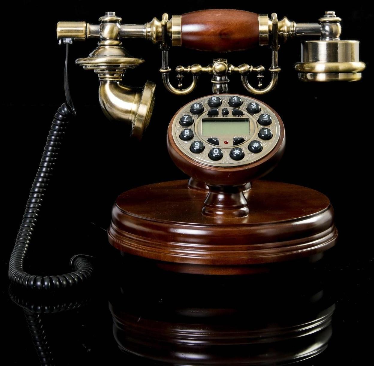 Ретро-телефон 