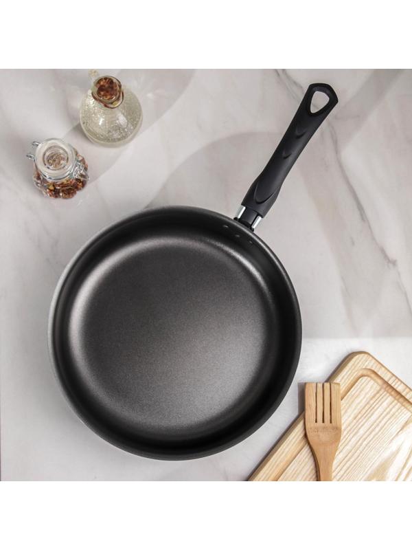 Сотейник Consul, 3,7 л, d=26 см, стеклянная крышка, пластиковая ручка, антипригарное покрытие, цвет чёрный