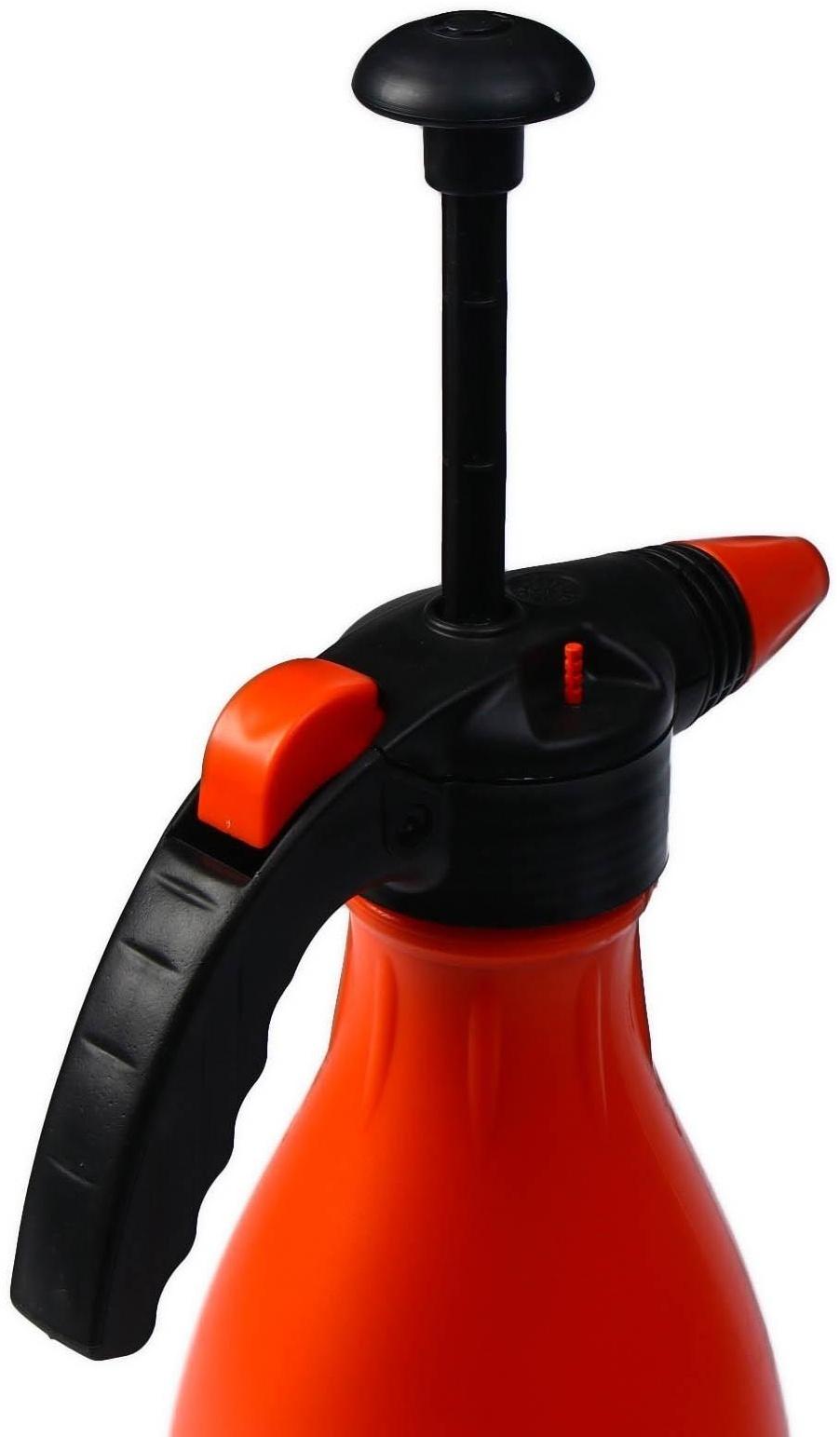 Опрыскиватель помповый, 2.5 л, «Жук»