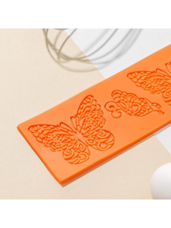 Силиконовый коврик для айсинга Доляна «Бабочки», 19×6 см, цвет МИКС