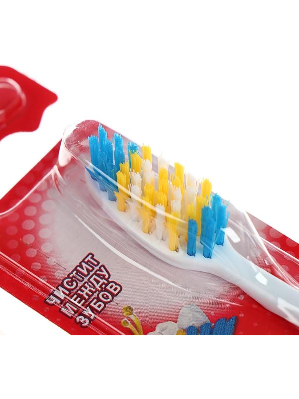 Зубная щетка Colgate Классик плюс, средней жесткости, микс