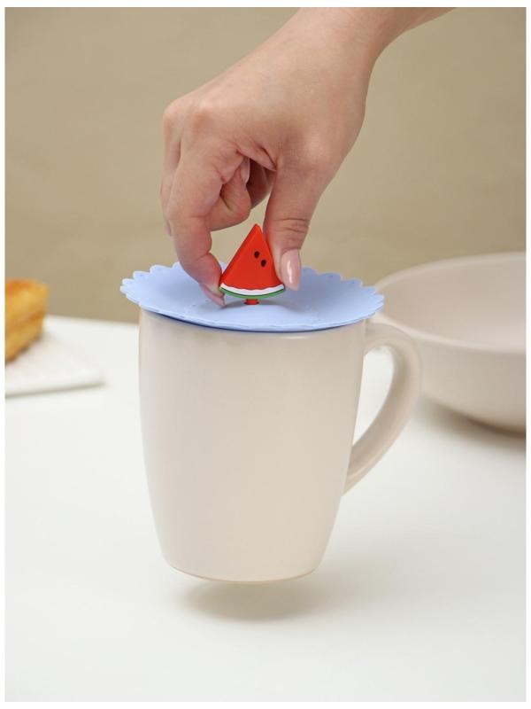 Крышка-непроливайка силиконовая Доляна «Арбуз», d=11 см, цвет васильковый