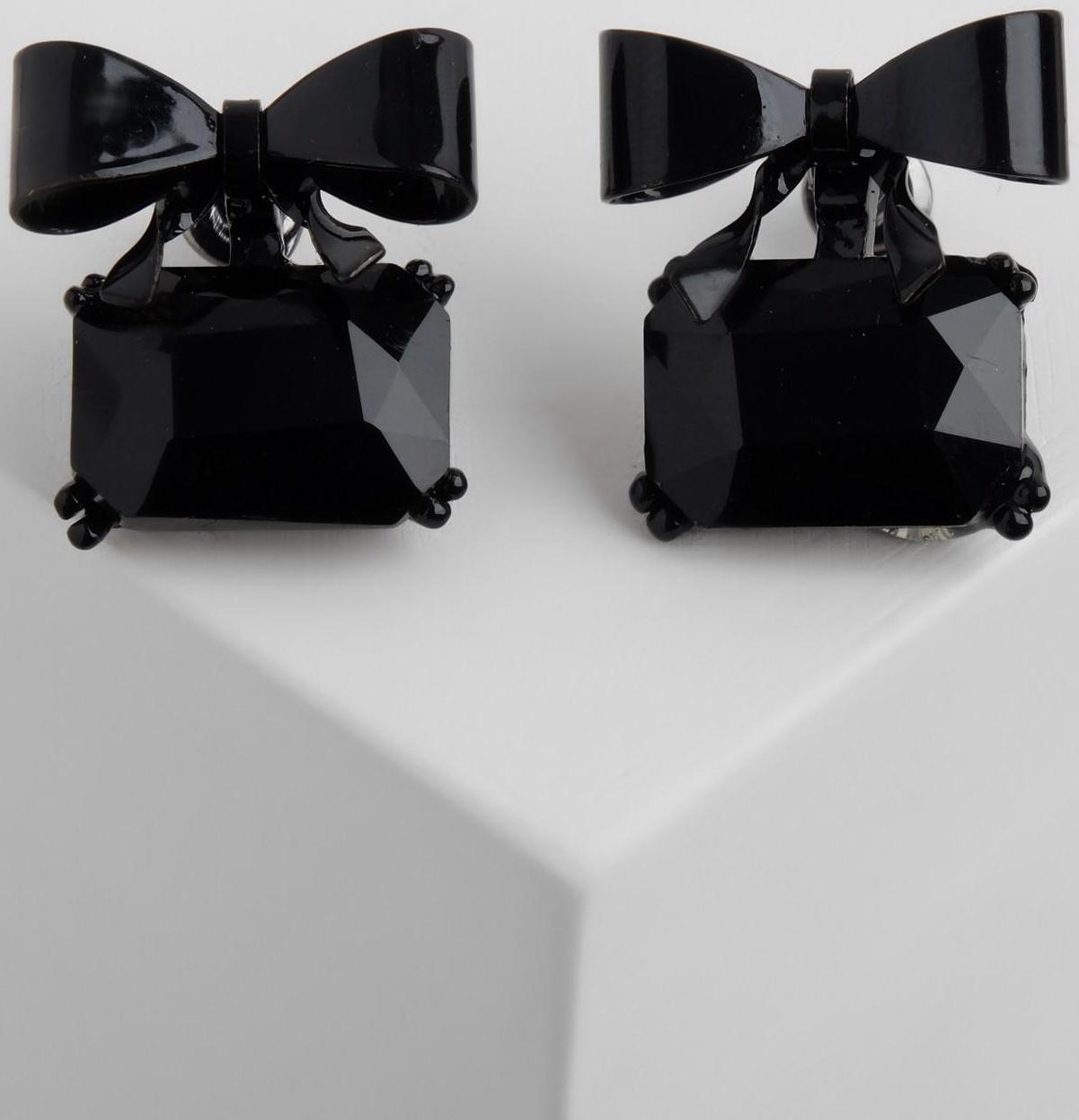 Серьги со стразами 