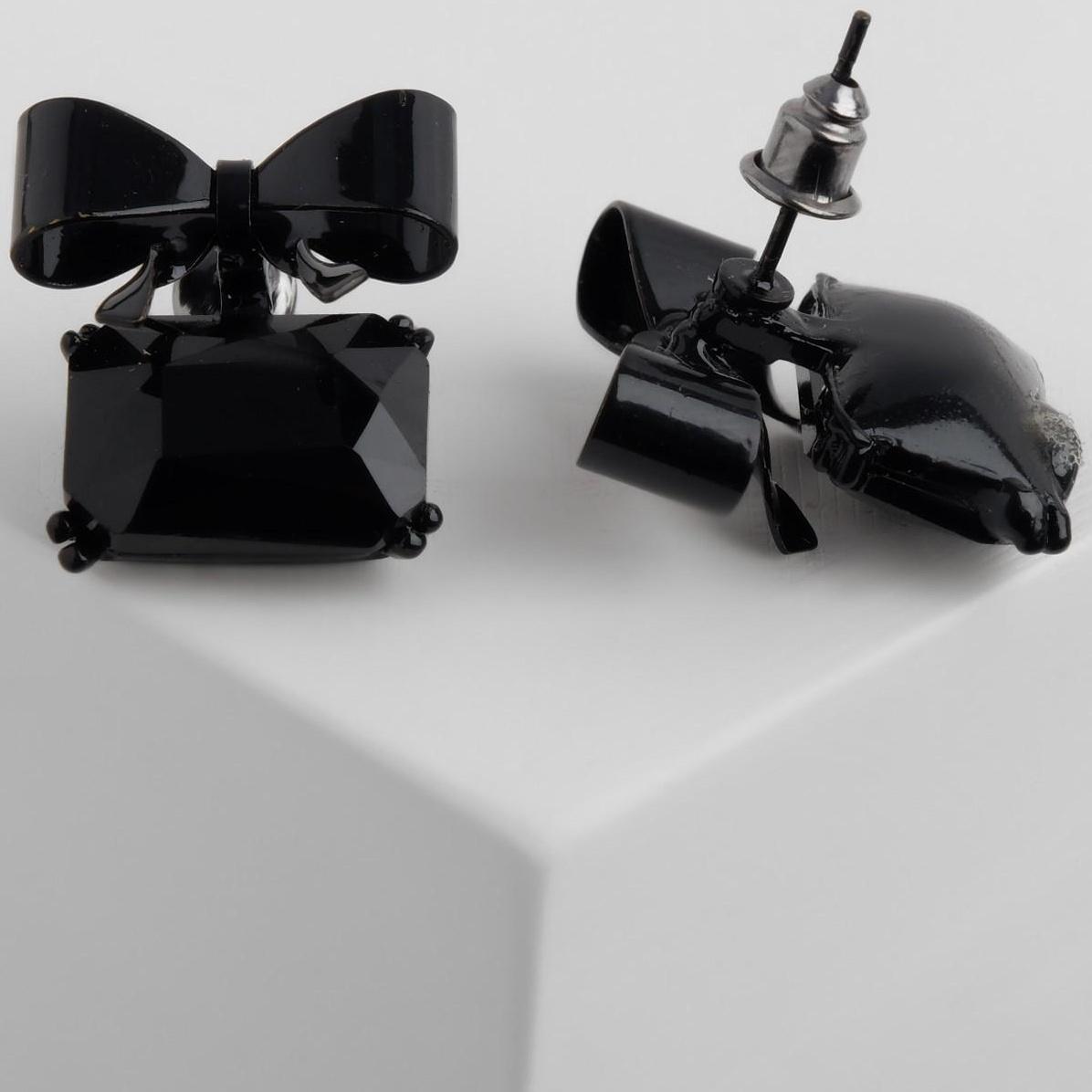 Серьги со стразами 