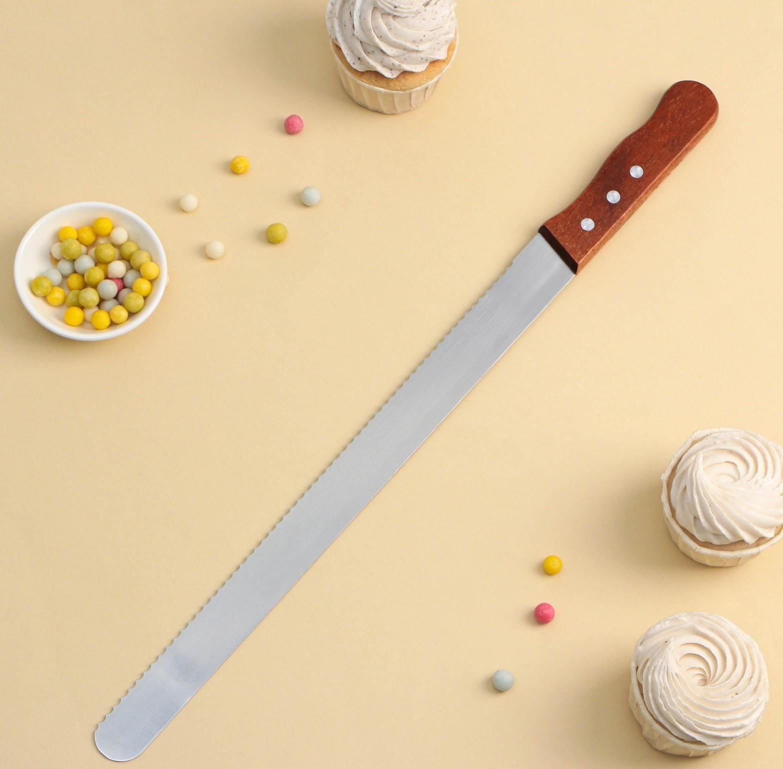 Нож для бисквита, длина лезвия 35 см, крупные зубцы, ручка дерево