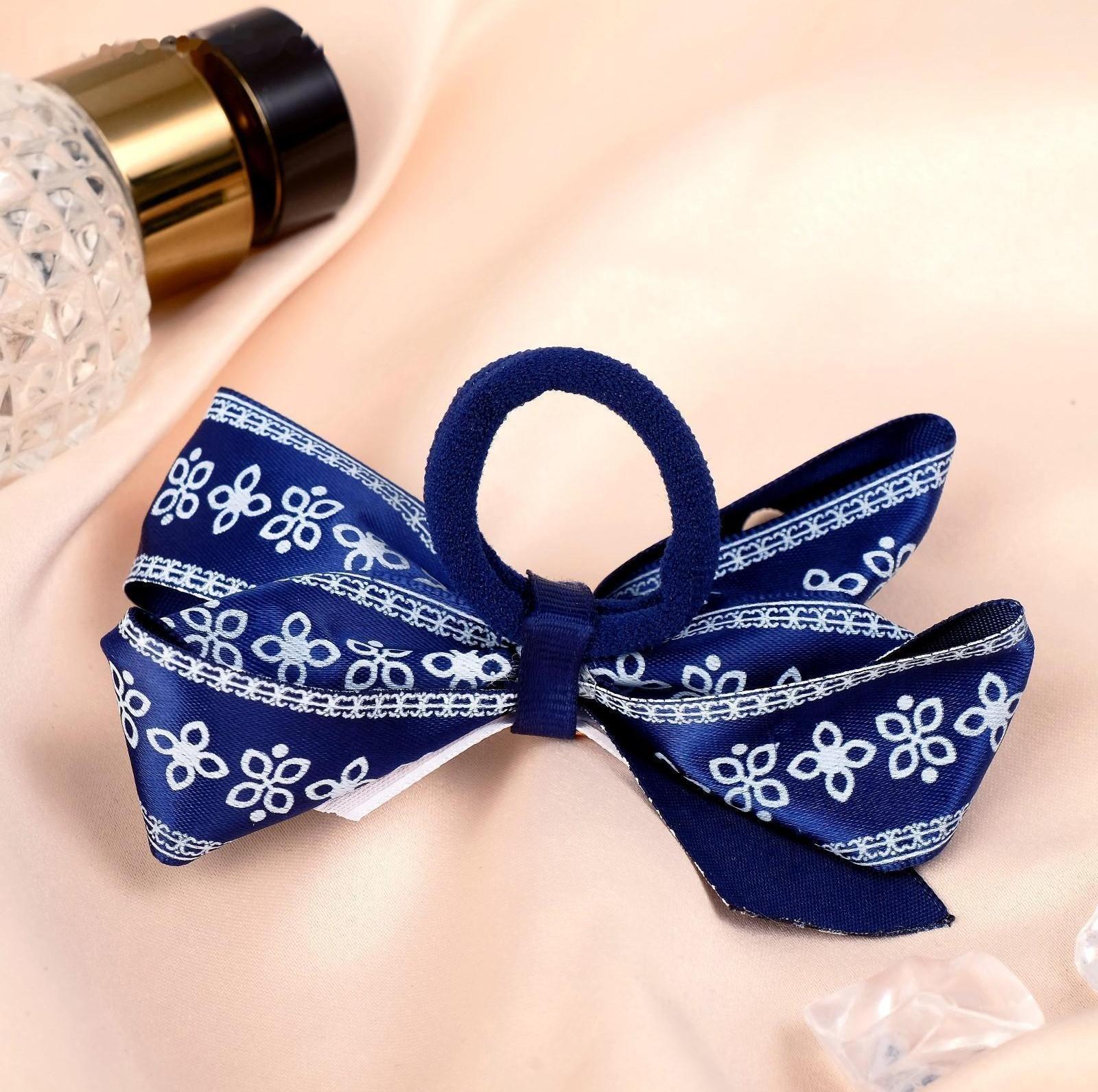 Резинка для волос бант 