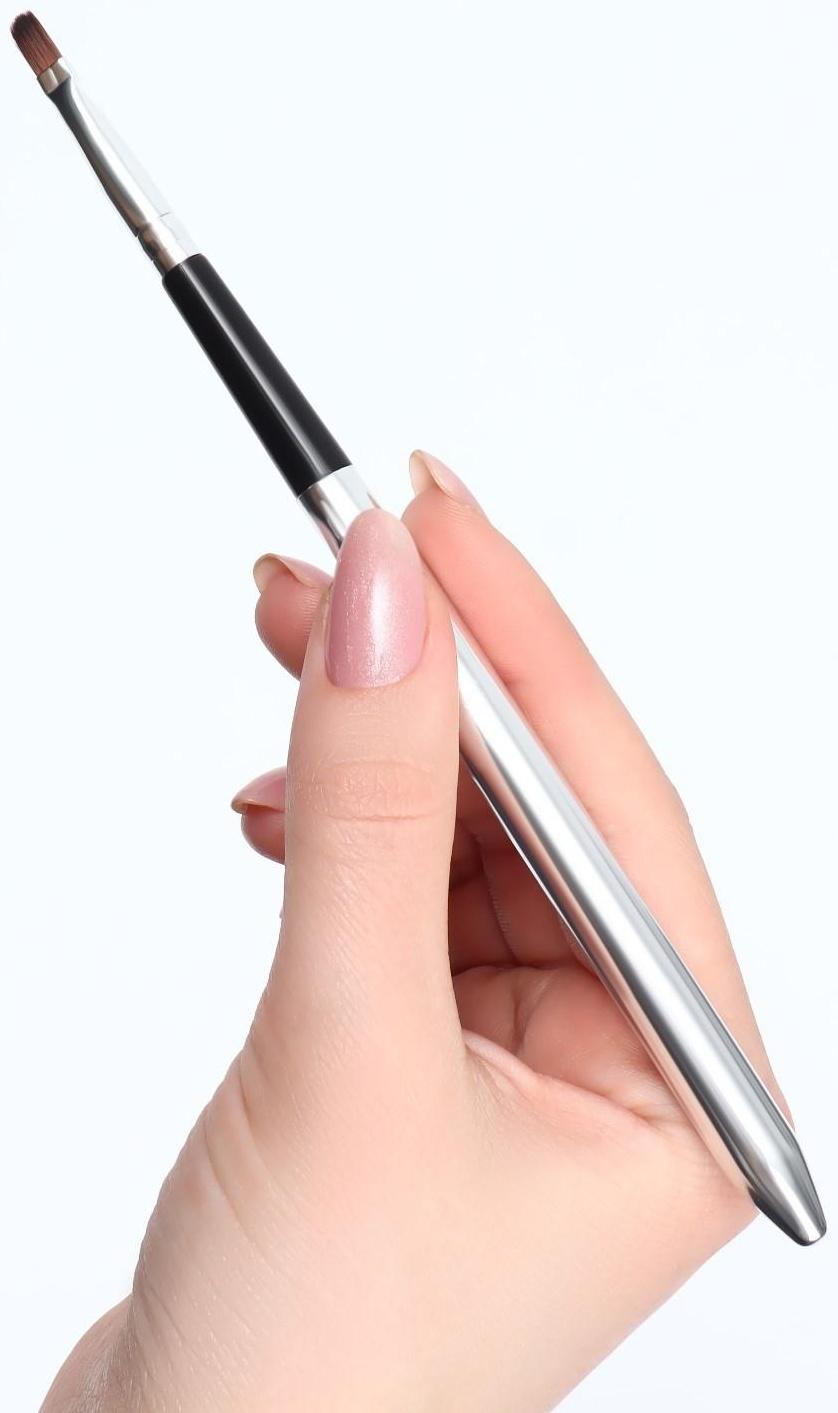 Кисть для макияжа, компактная, 17,5 см, цвет чёрный/серебристый