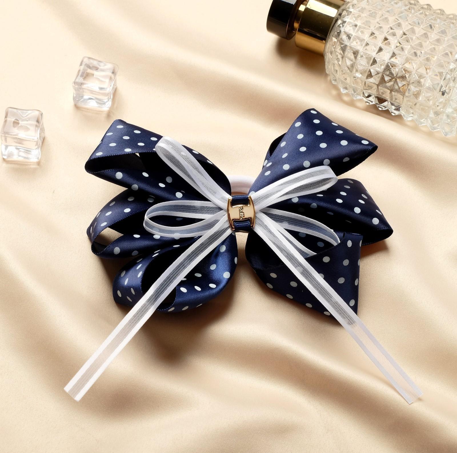 Резинка для волос бант 