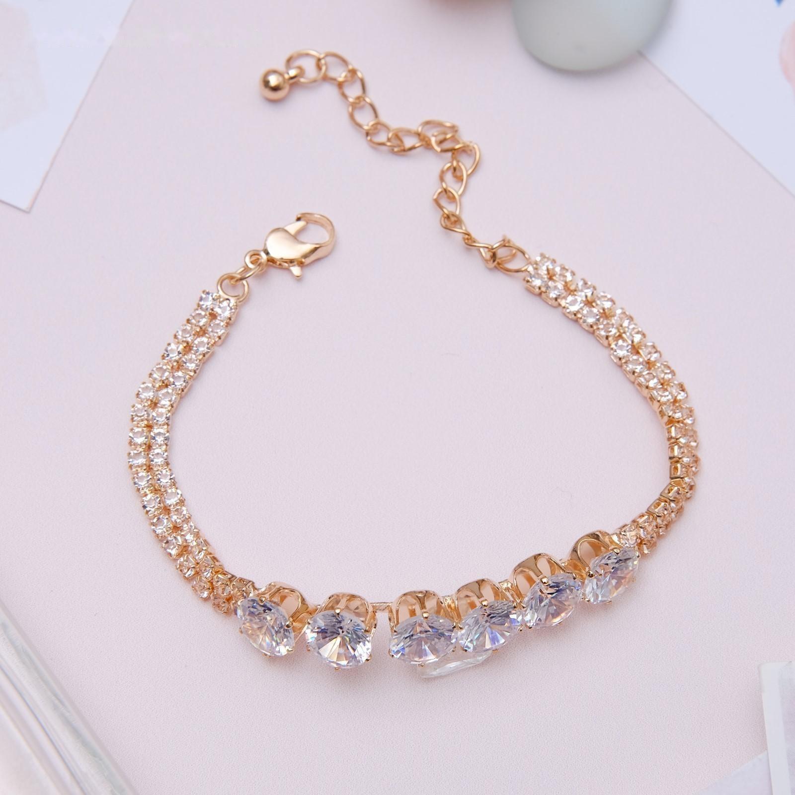 Браслет со стразами: 