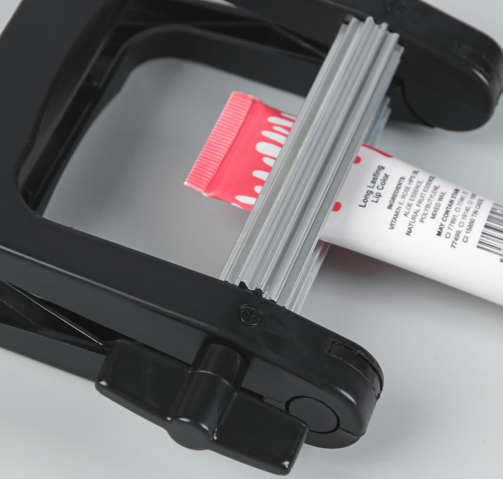 Выжиматель тюбика для краски, 10,5 × 12 см, цвет чёрный