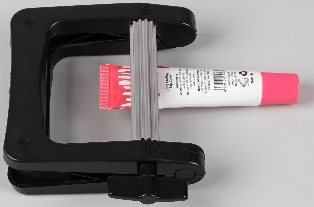 Выжиматель тюбика для краски, 10,5 × 12 см, цвет чёрный