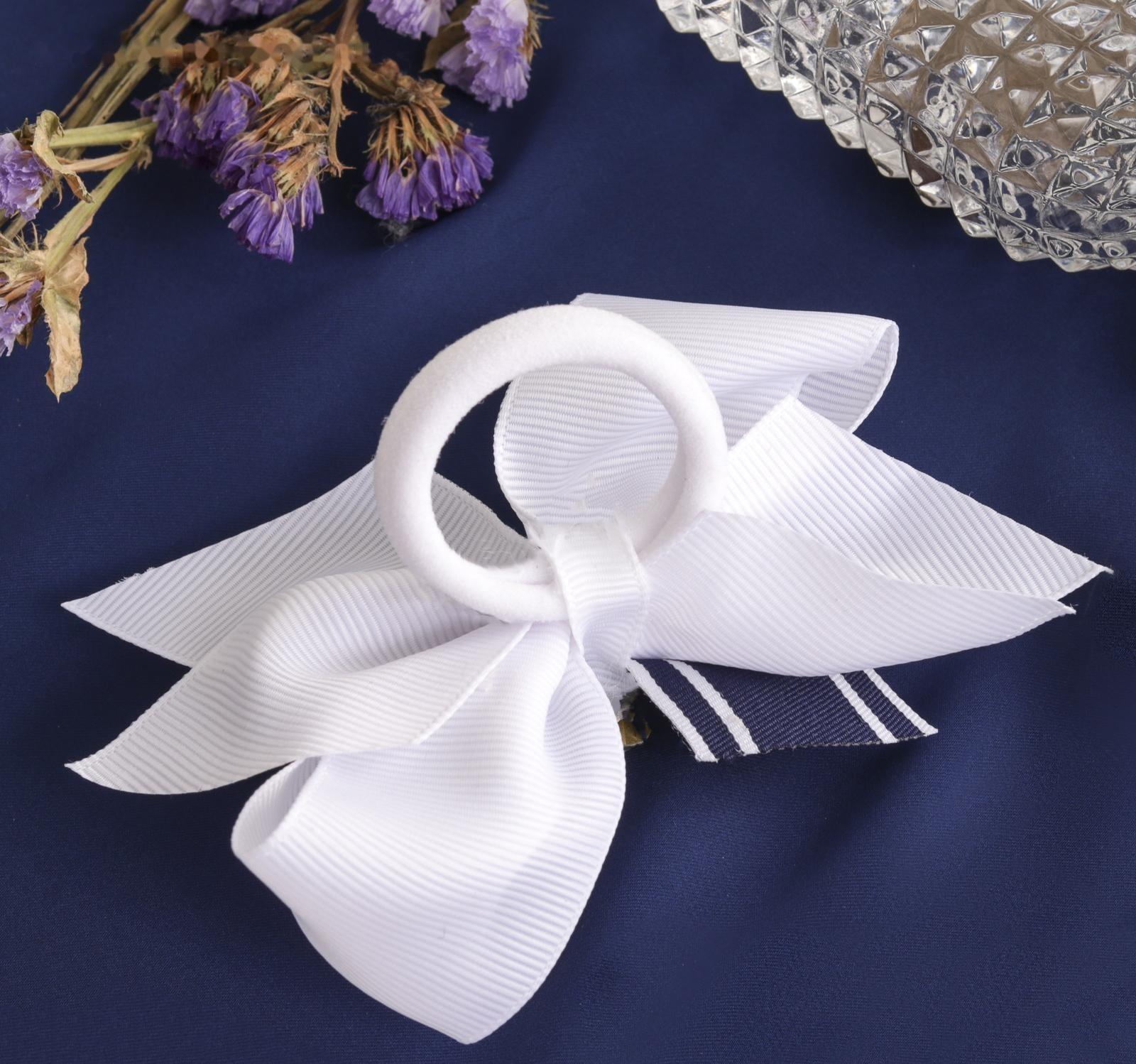 Резинка для волос бант 