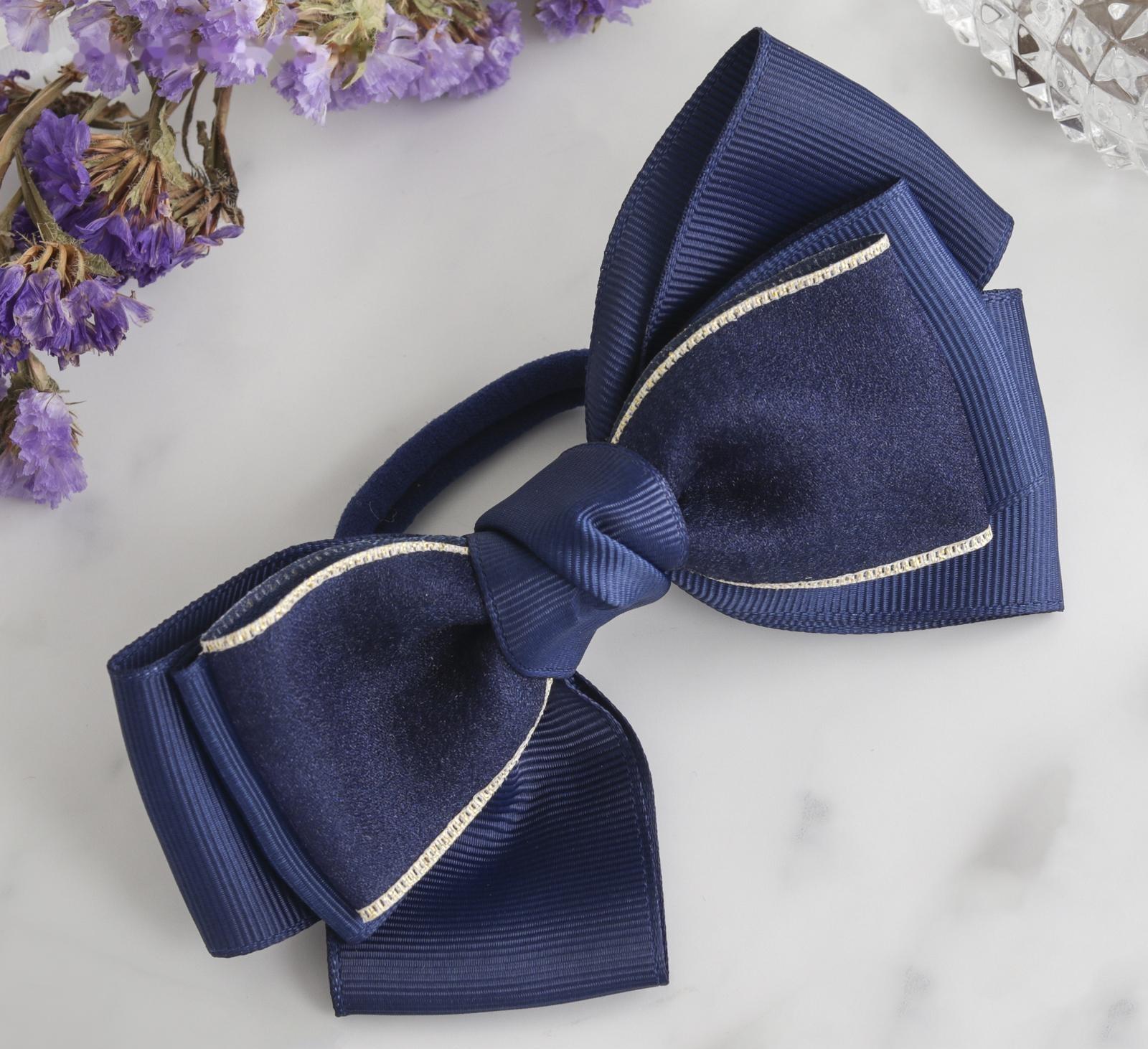 Резинка для волос бант 