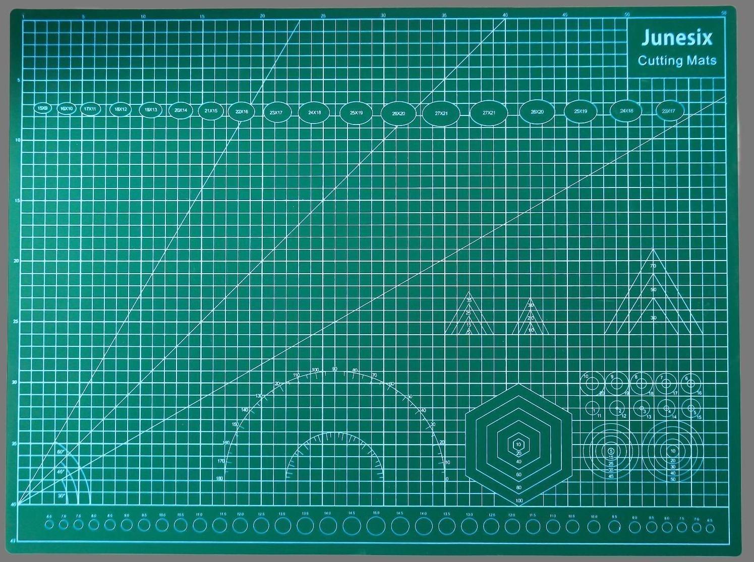 Резиновый мат для творчества формат А2 45х60 см толщина 3 мм МИКС