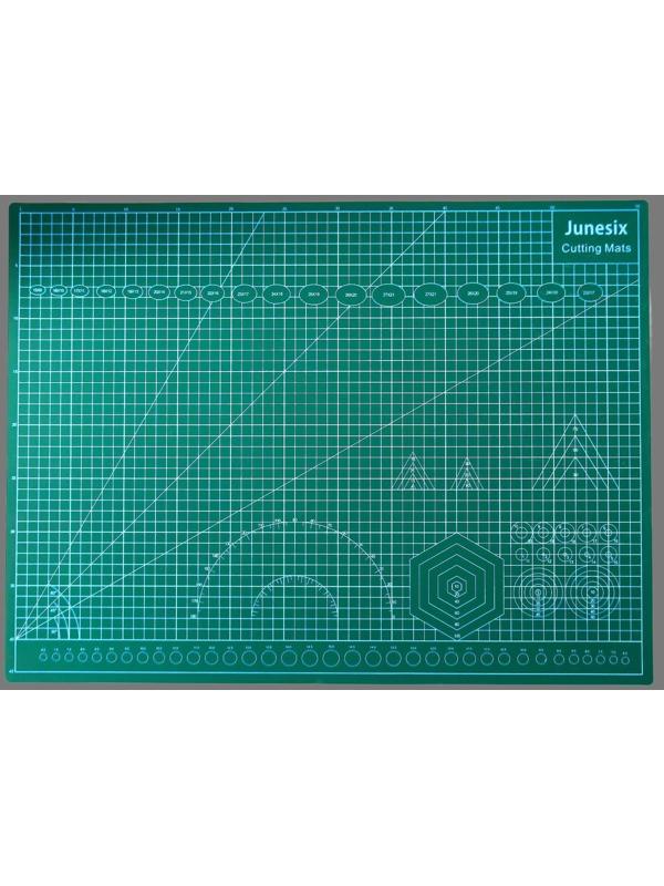 Резиновый мат для творчества формат А2 45х60 см толщина 3 мм МИКС