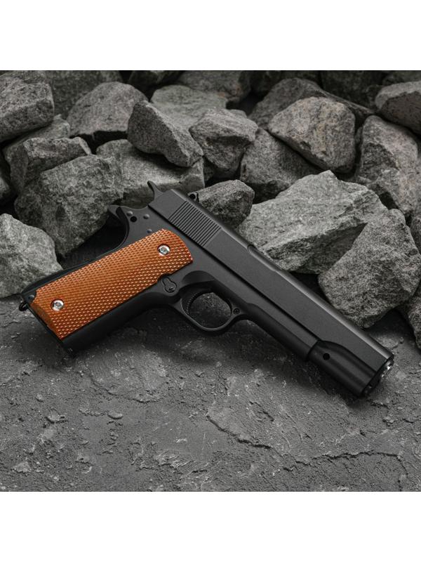 Пистолет страйкбольный 