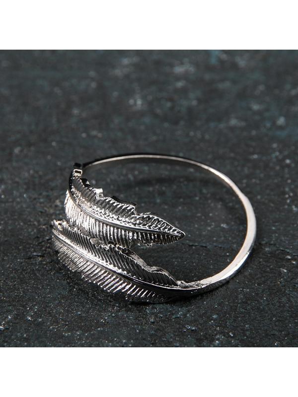 Кольцо для салфетки «Лист», 4,5×2 см, цвет серебряный