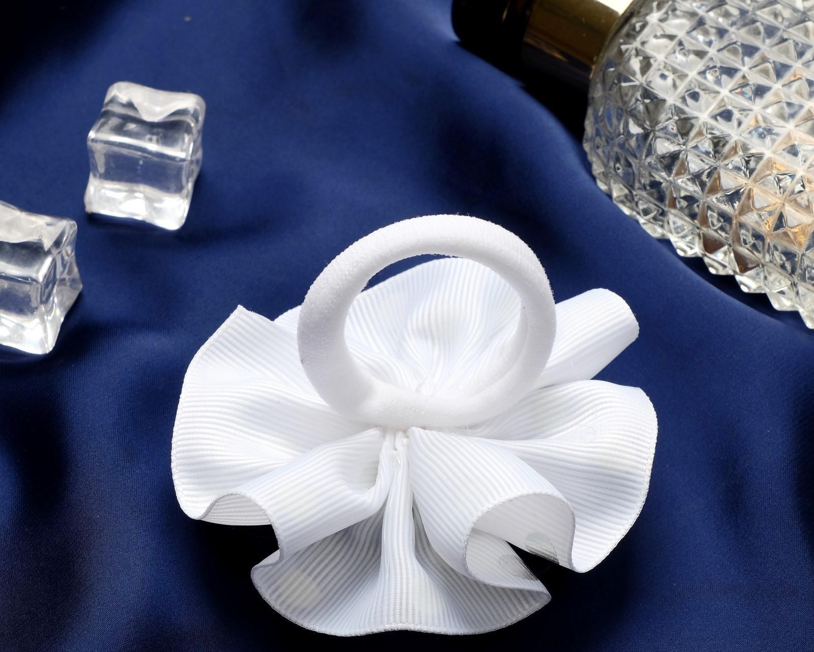 Резинка для волос бант 