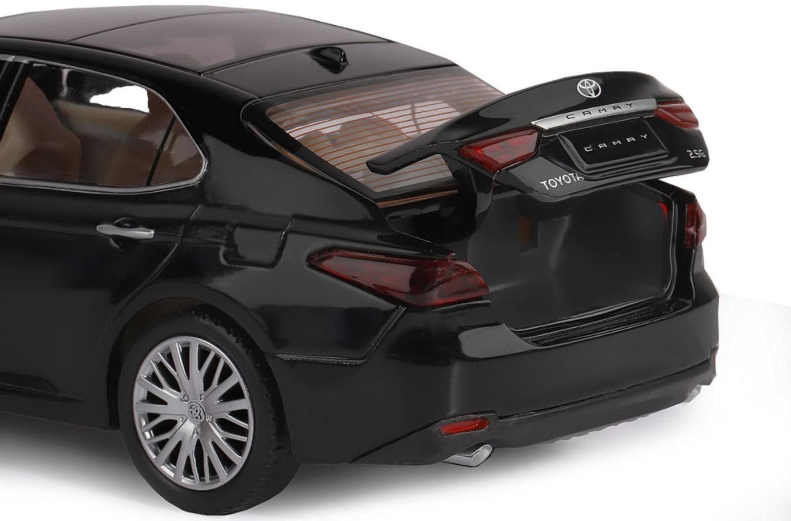 Машина металлическая Toyota Camry, 1:32,инерц, световые и звуковые эффекты, открываются двери, цвет чёрный