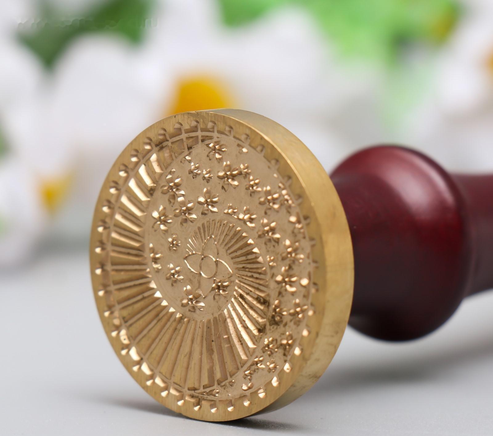 Печать для сургуча с деревянной ручкой 