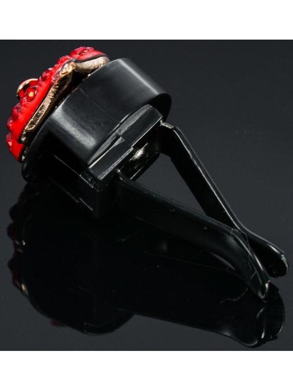 Украшение в дефлектор автомобиля 