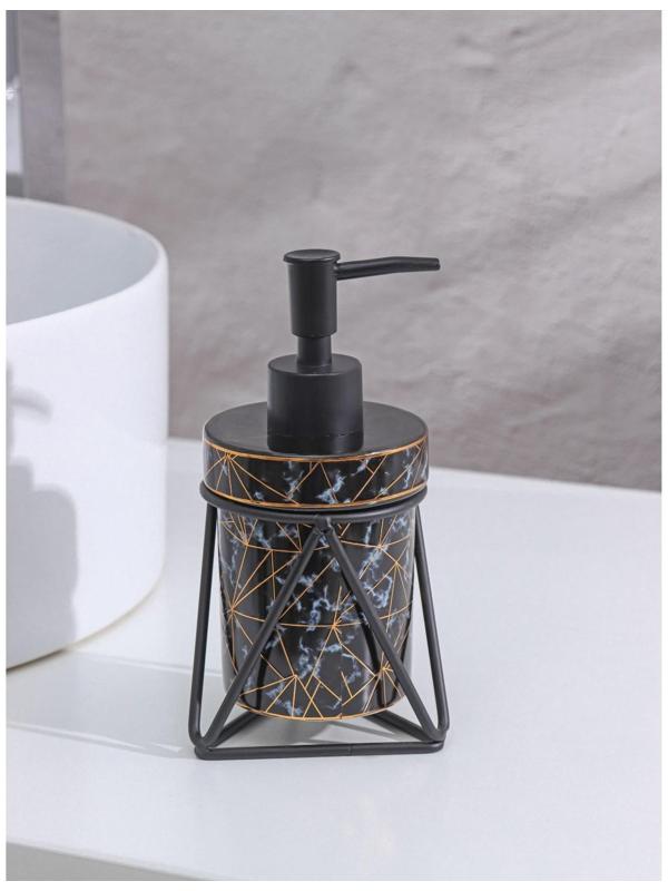Набор для ванной комнаты Доляна «Геометрика», 3 предмета (мыльница, дозатор для мыла 290 мл, стакан), цвет чёрный