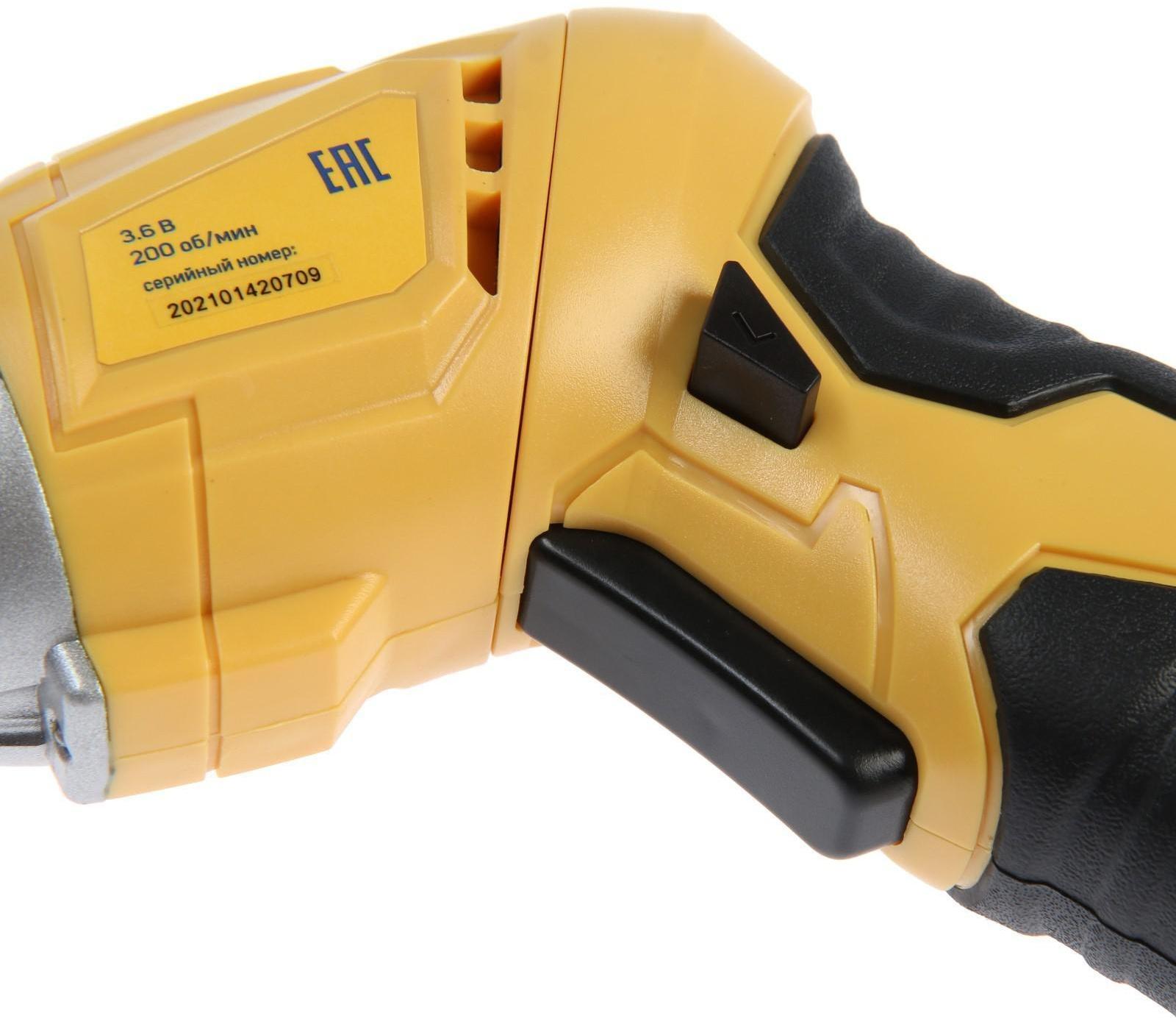 Отвертка ТУНДРА, двухпозиционная рукоятка, подсветка, Li-ion 1300 mAh, 200 об/мин, 3.5 Н*м