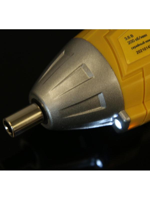 Отвертка ТУНДРА, двухпозиционная рукоятка, подсветка, Li-ion 1300 mAh, 200 об/мин, 3.5 Н*м