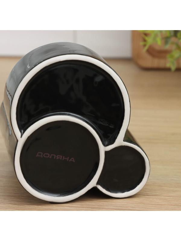 Дозатор для моющего средства Доляна «Милитари», 370 мл, с губкой и щёткой, цвет чёрный