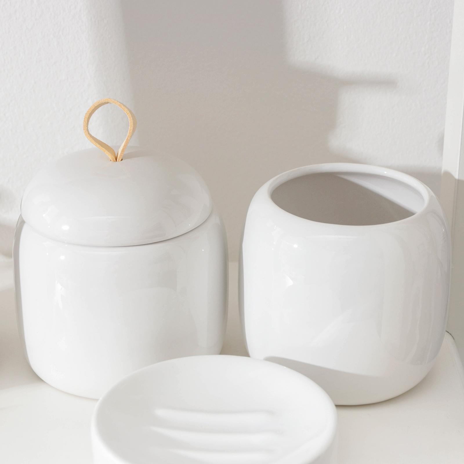 Набор аксессуаров для ванной комнаты Доляна Monro, 4 предмета (мыльница, дозатор для мыла 450 мл, стакан, баночка), цвет белый