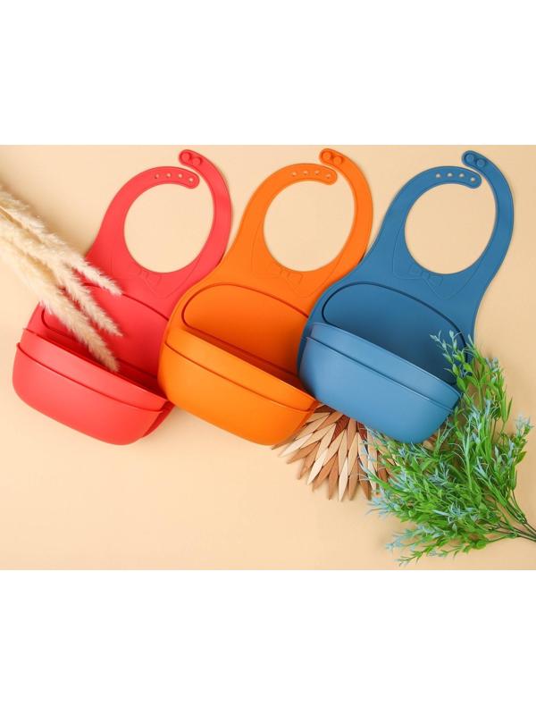 Нагрудник для кормления пластиковый с карманом-контейнером, цвет голубой