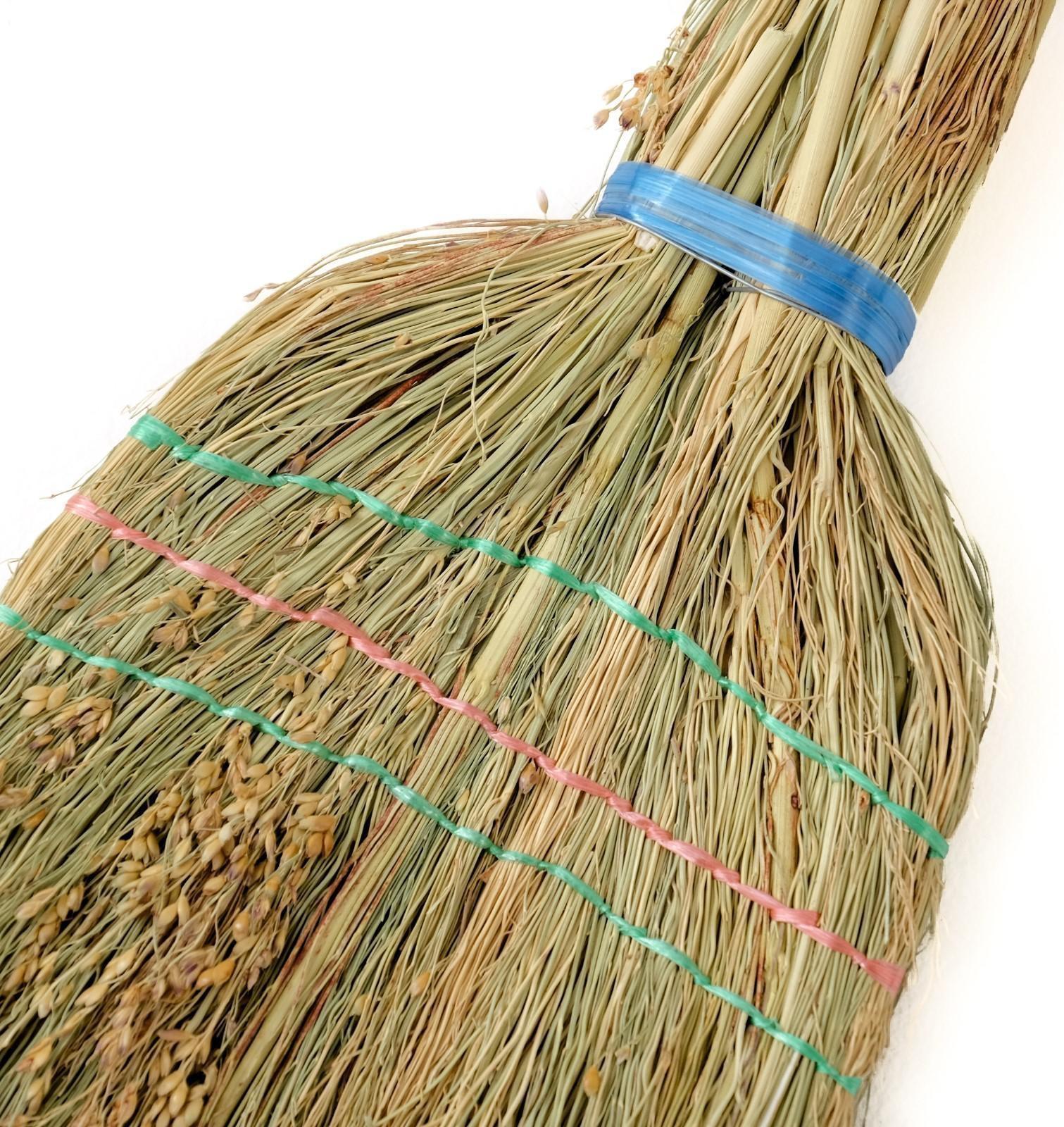Веник узбекский из сорго 3х-прошивной малый, 75-80 см, ручная работа