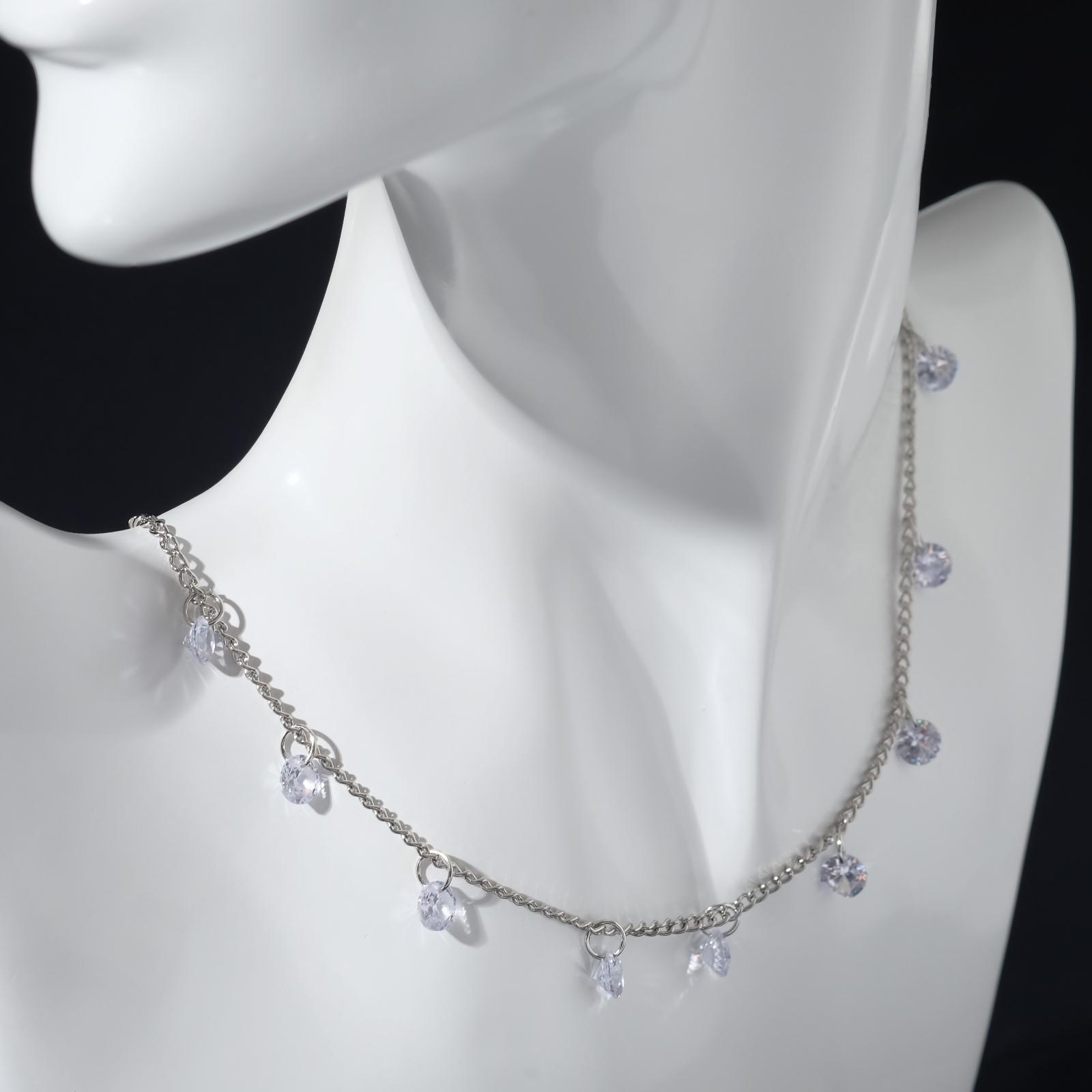 Колье со стразами 