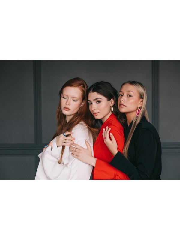 Серьги пластик 