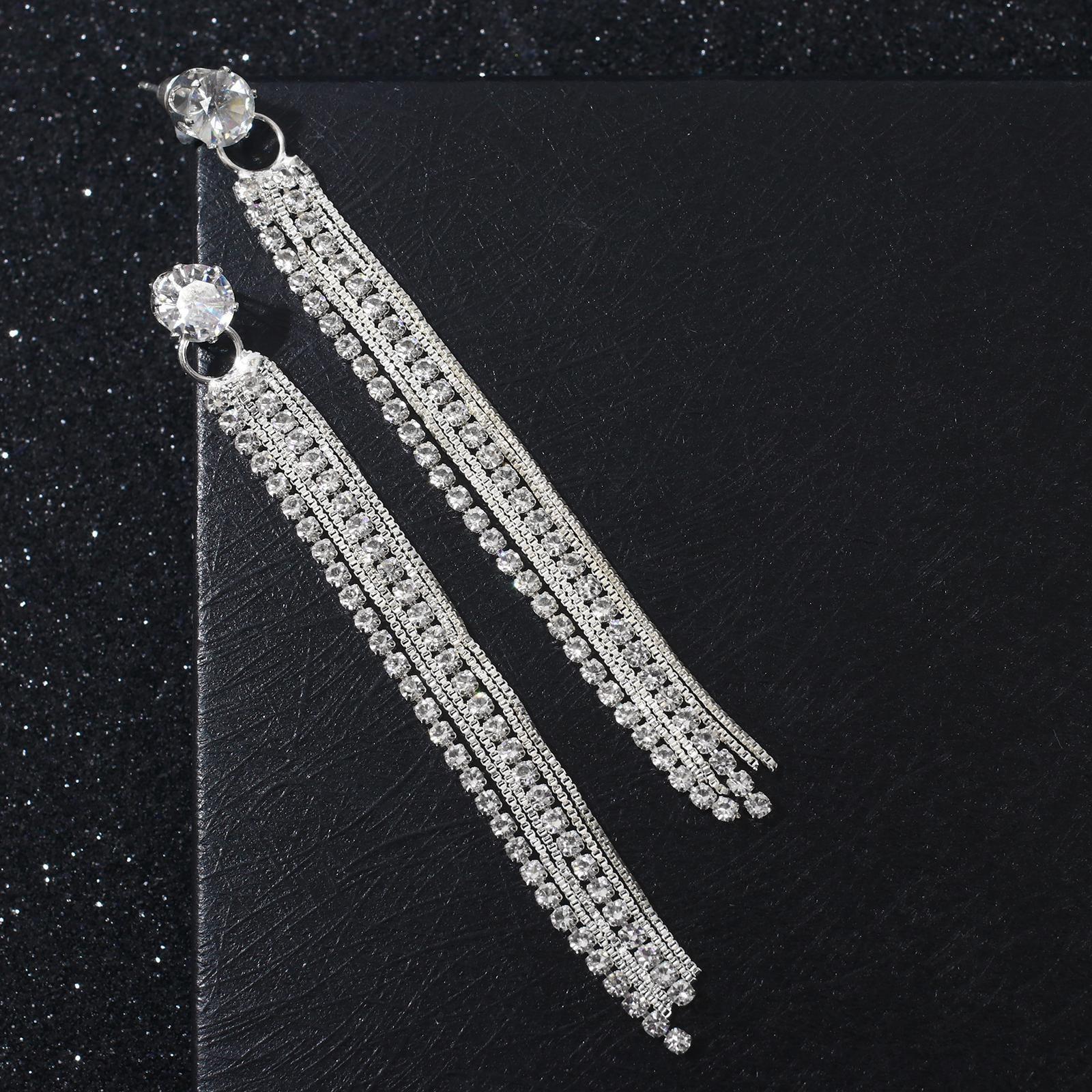 Серьги висячие со стразами 