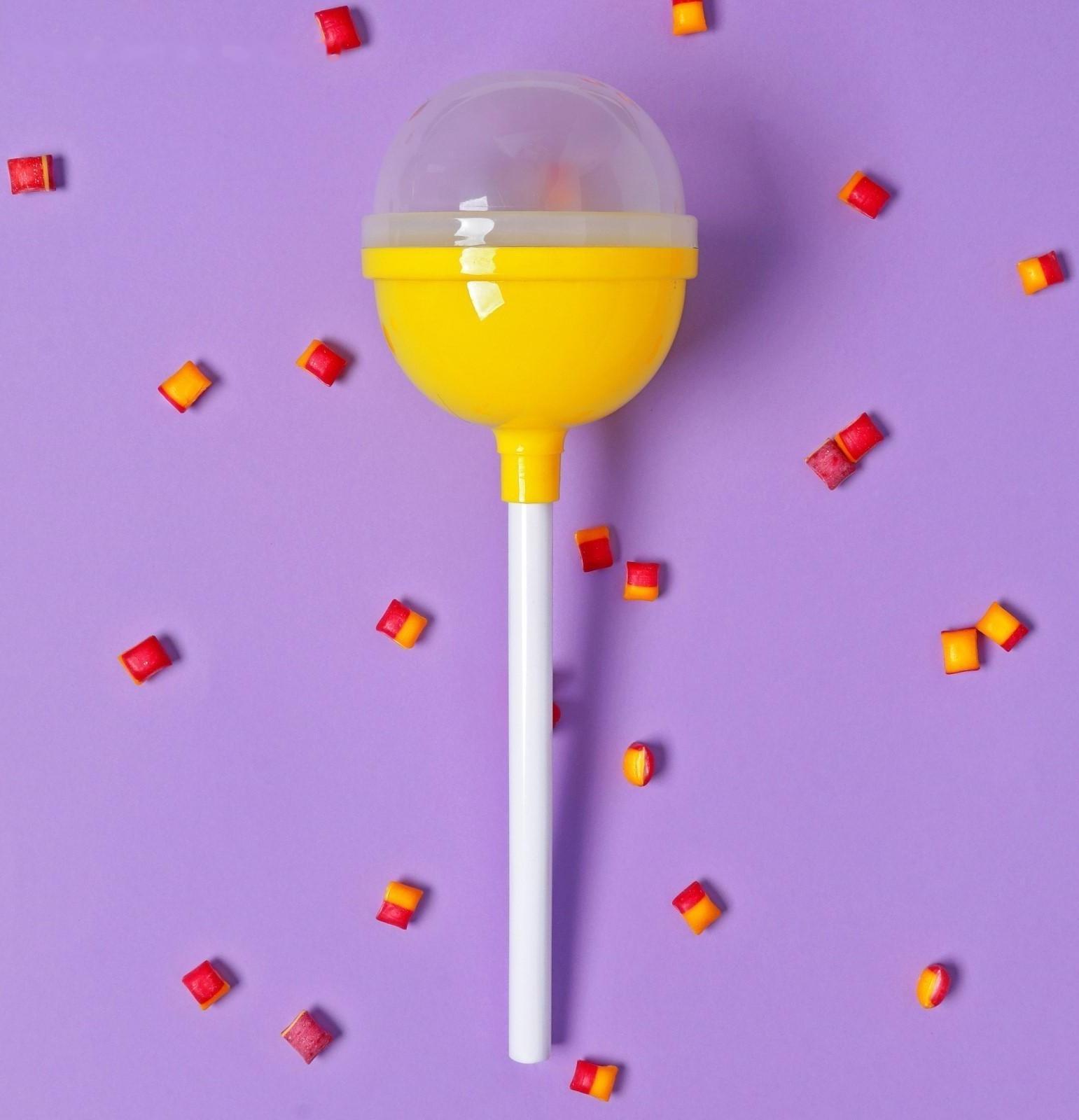 Пластиковый чупа-чупс, желтый