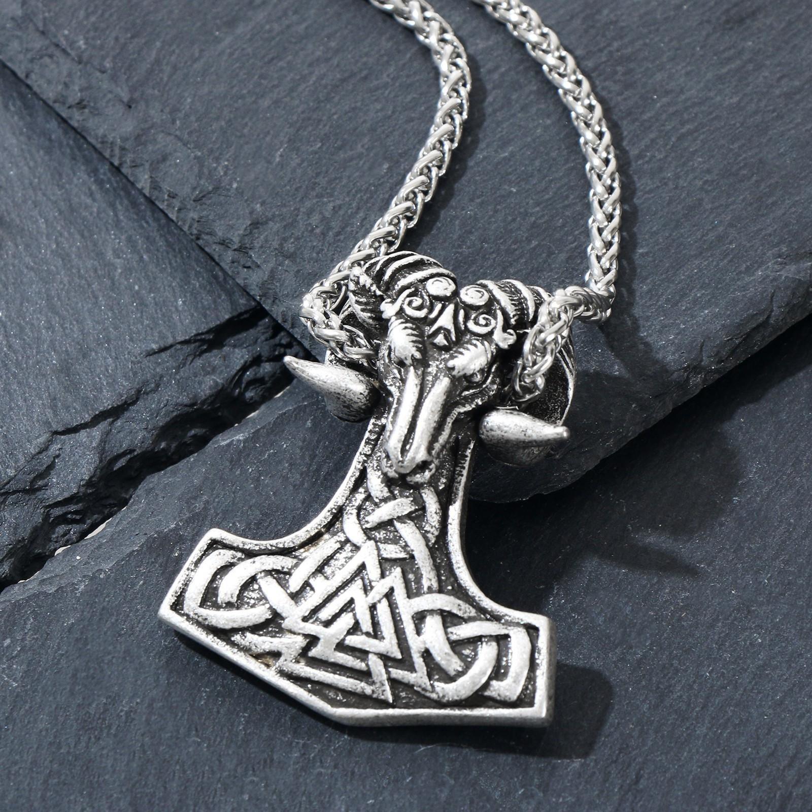 Кулон-амулет 