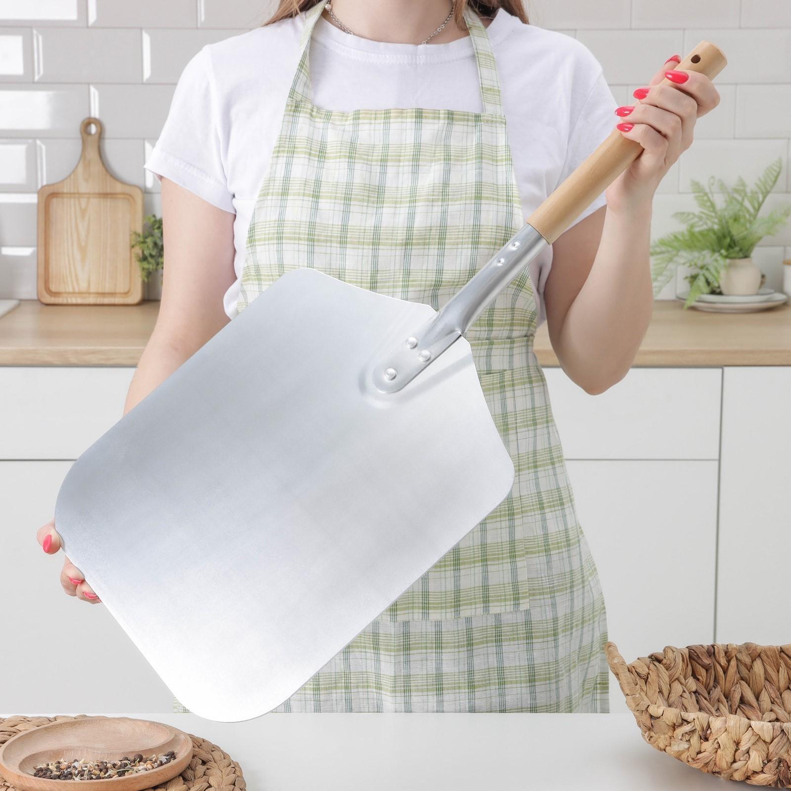 Лопата для пиццы из нержавеющей стали «Общепит», 66×30,5×2 , полотно 35,5х31 см, толщина 1,5 мм