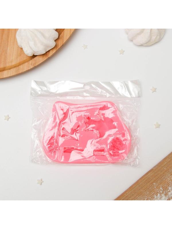 Силиконовый молд Доляна «Белочка и орешки», 10×7×1,5 см, цвет МИКС