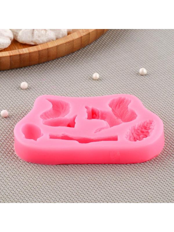 Силиконовый молд Доляна «Белочка и орешки», 10×7×1,5 см, цвет МИКС