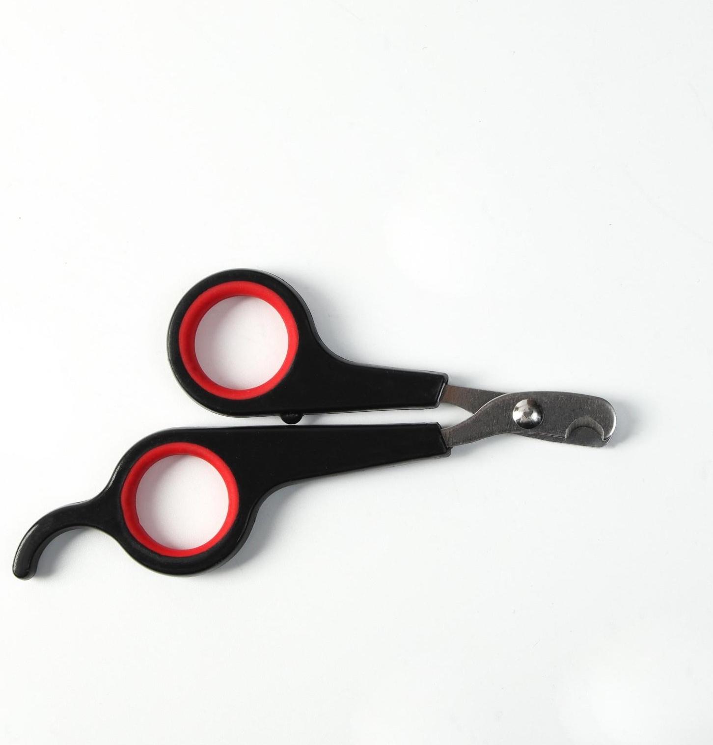 Ножницы-когтерезы с упором для пальца, отверстие 6 мм, чёрные с красным