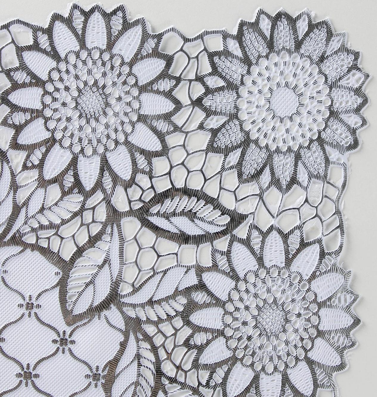 Салфетка ажурная для стола «Букет», 84×40 см, ПВХ, цвет серебро
