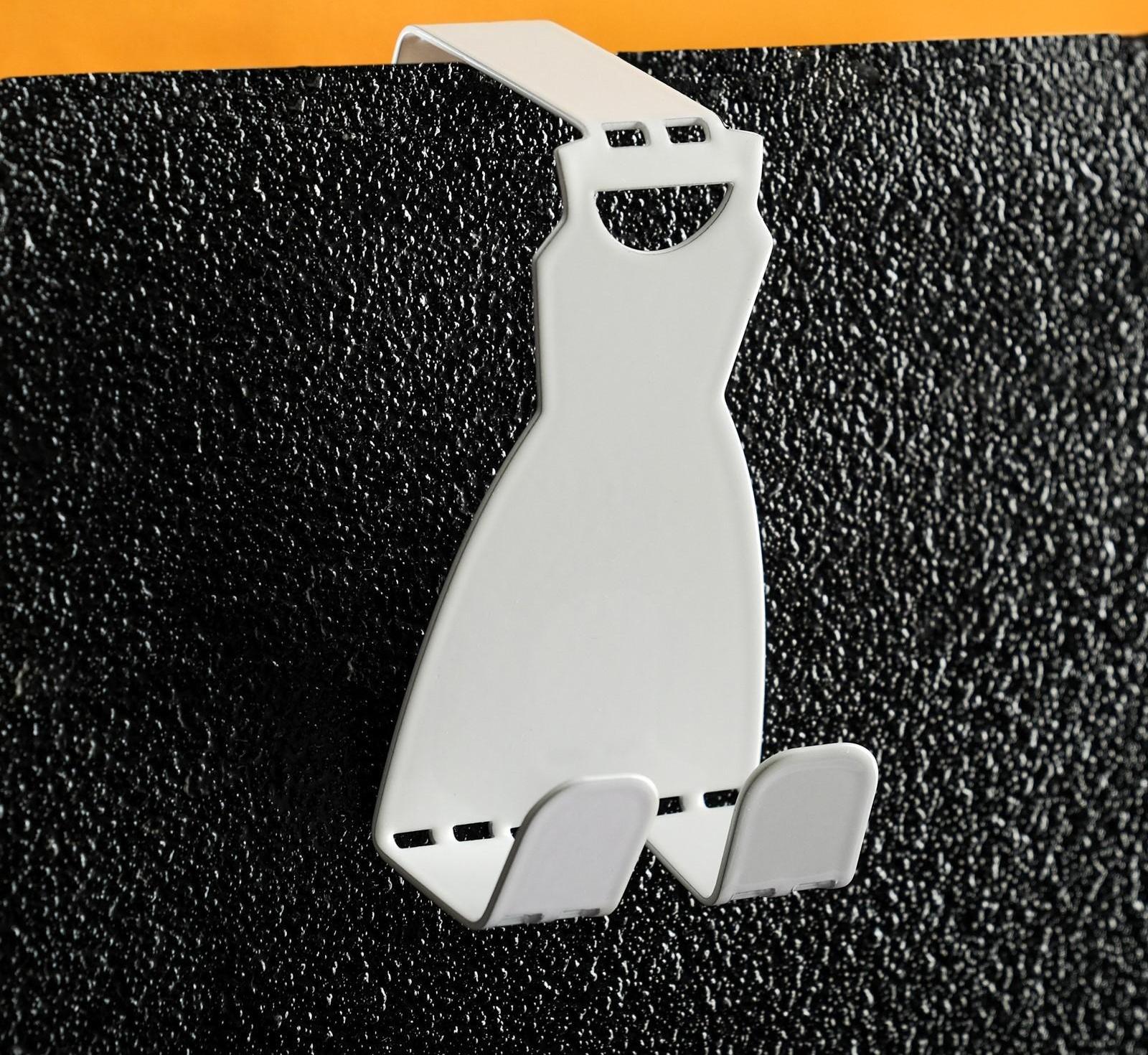 Вешалка на дверь 