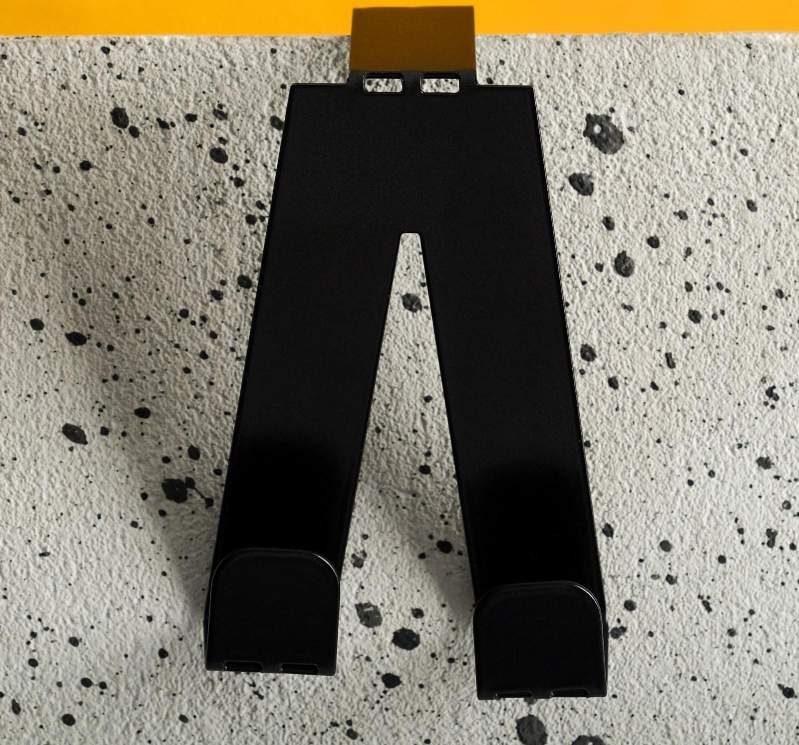 Вешалка на дверь 